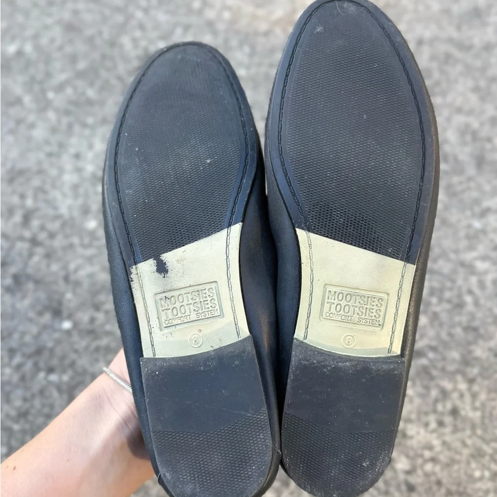 Mootsies Tootsies Black Leather Slip-On Loafers women’s size 8